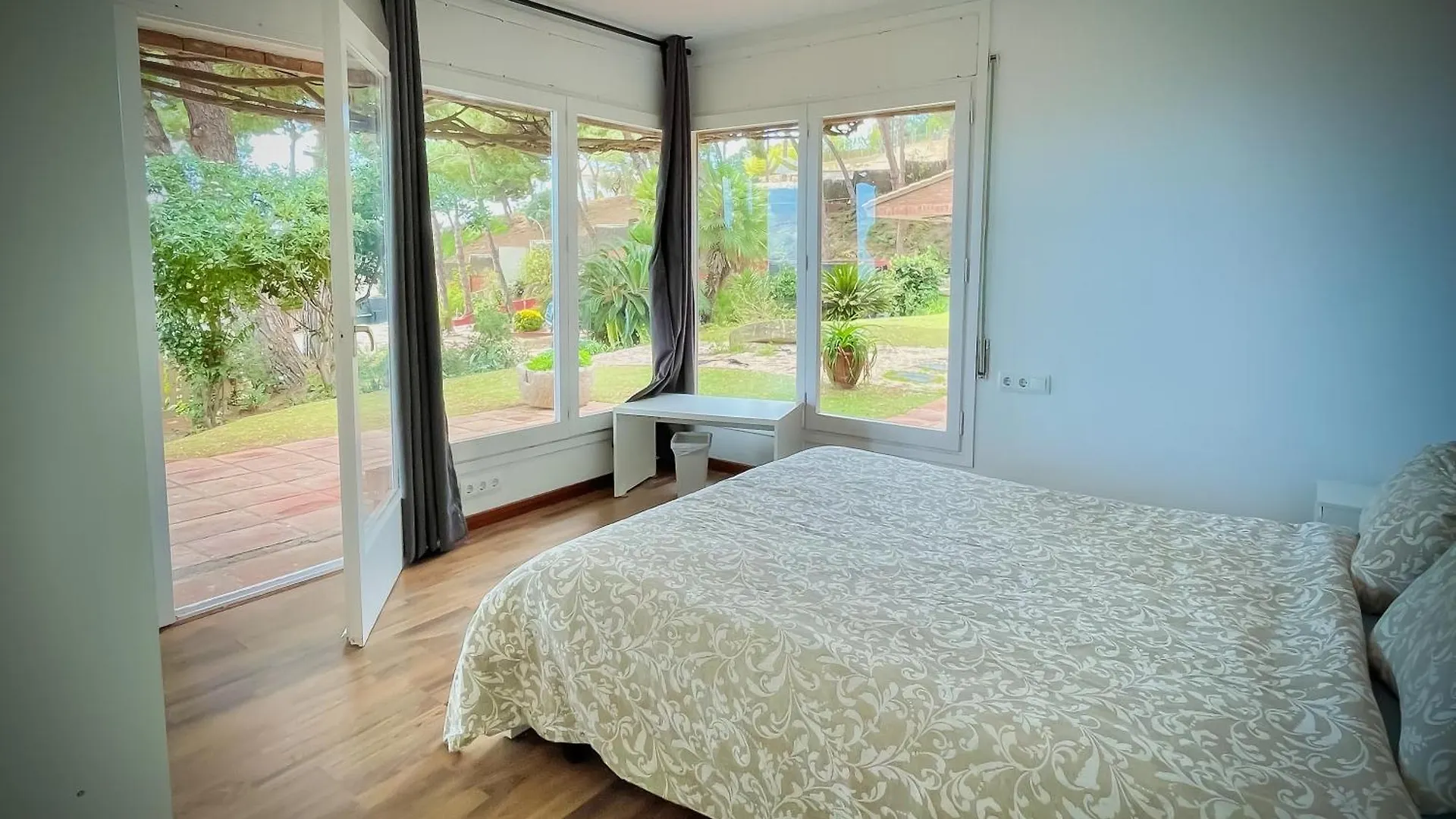 Villa Maresme & Villa Rosa Mataro